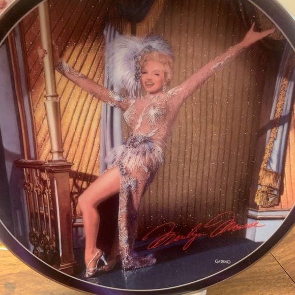 Marilyn Monroe Plates - Picture 7 of 8